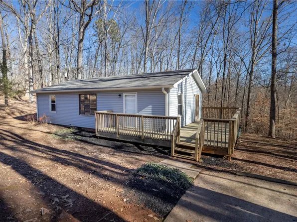 616 Post Oak Ln, Seneca, SC 29672