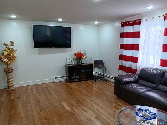 4th image of 870 Woodtick Road