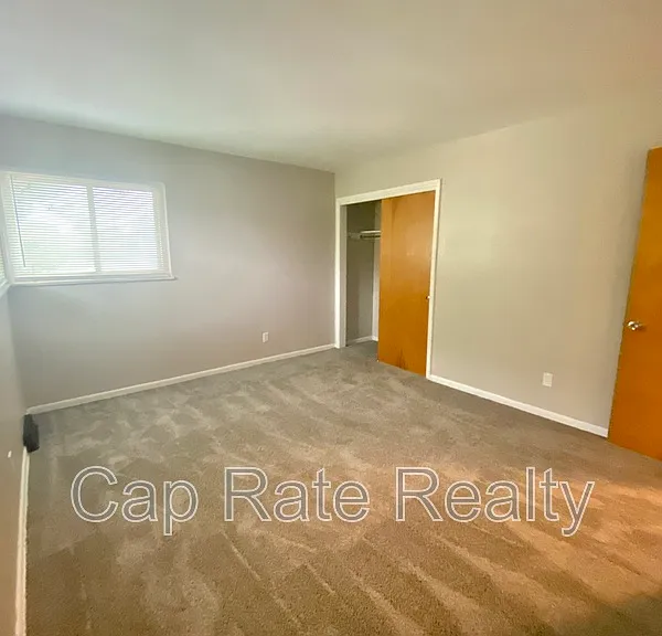 26 S Hampton Rd #C — Photo 1