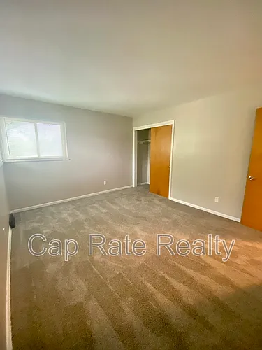 26 S Hampton Rd #C Photo 1