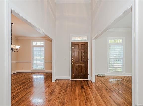 5th image of 8410 Sandowne Ln