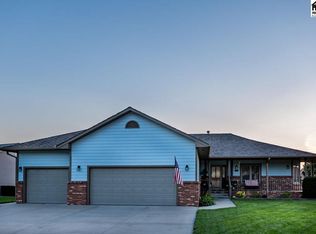 1202 Turkey Creek Dr, McPherson, KS 67460