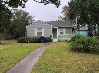 1306 W 8th St, Freeport, TX 77541