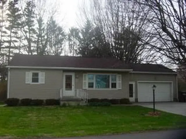 723 Radian Dr, Heath, OH 43056