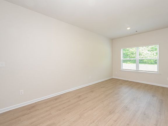 5th image of 178 Sunfish Cir