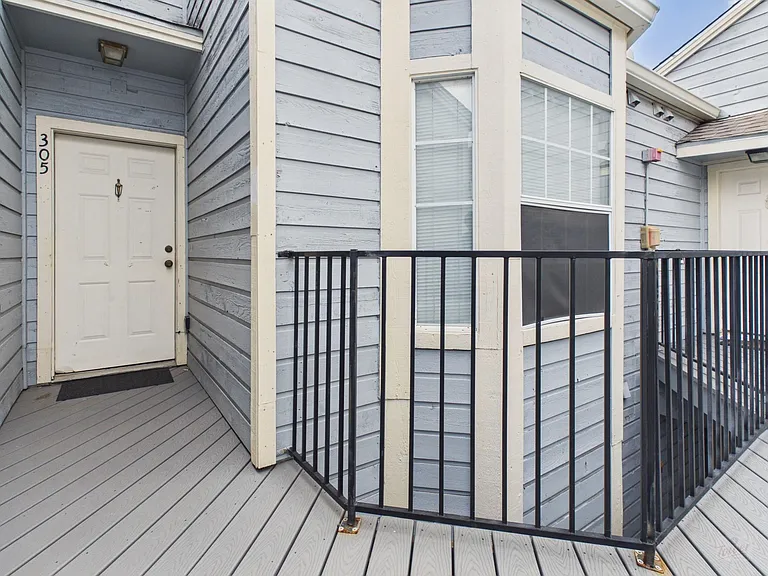 3111 Tom Green St #305 — Photo 1