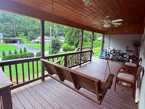 5th image of 18318 Sharon Rd