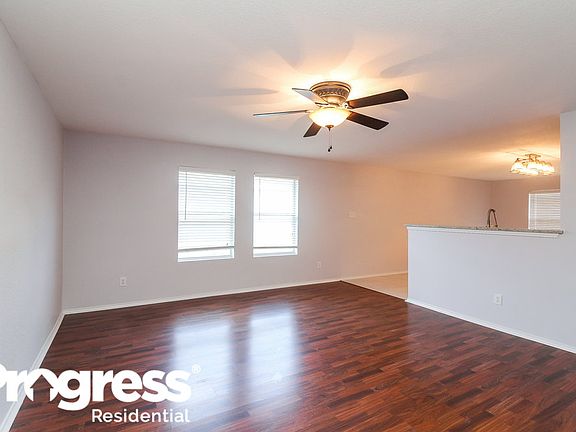 3rd image of 1132 Cottonwood Dr