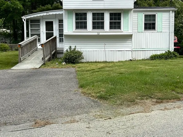 22 Sycamore Dr, Halifax, MA 02338
