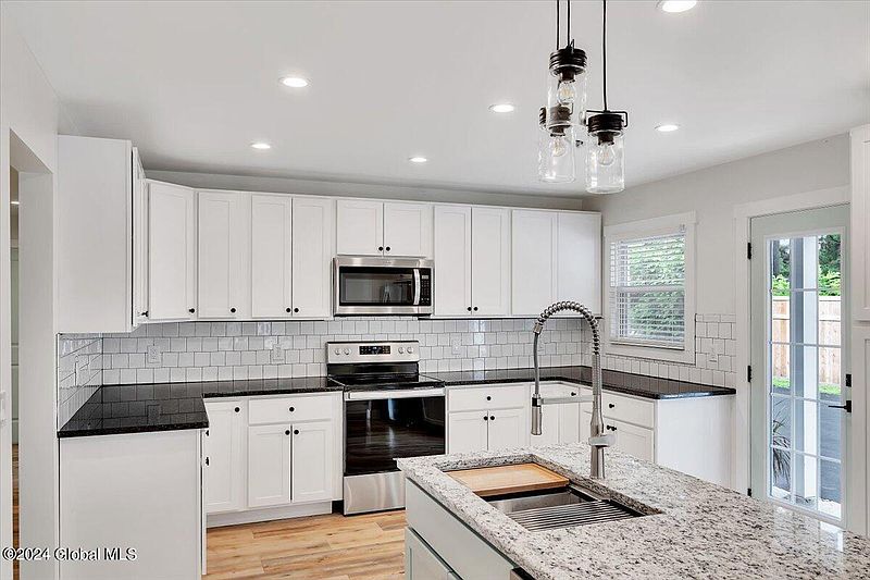 2nd image of 32 Kirby Road