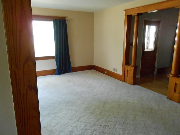 542 Putnam St — Photo 17