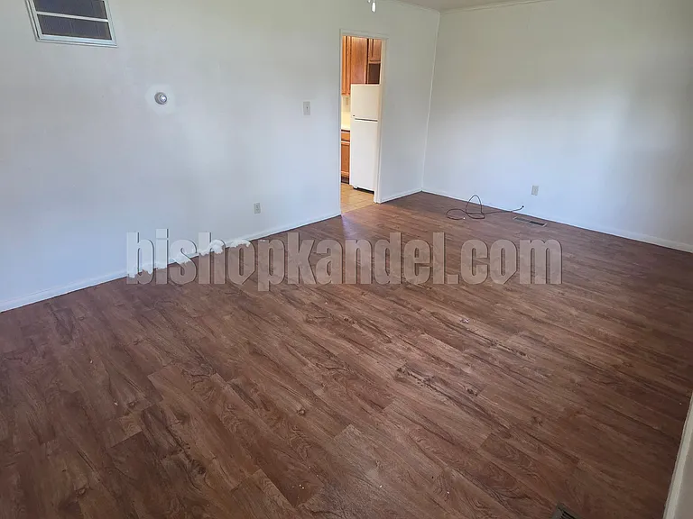 1023 Brenda Ct — Photo 7