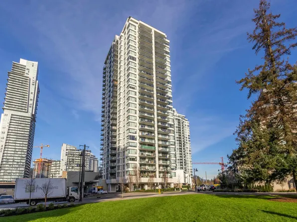 570 Emerson St #2101, Coquitlam, BC V3J 0G3