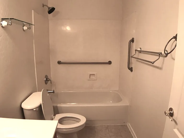 17584 W Acacia Ct — Photo 18