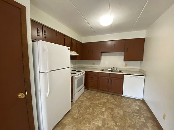3rd image of 1300 S 13th St #4