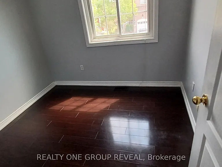 107 Dooley Cres — Photo 7