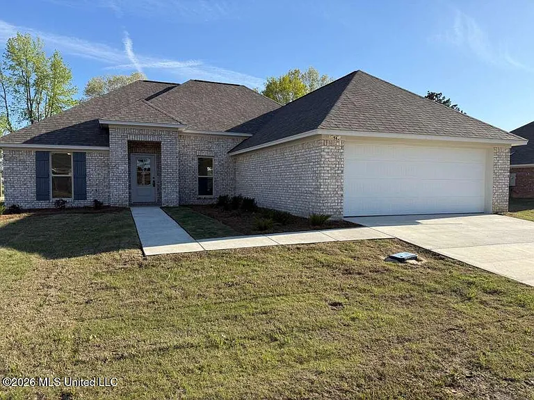 571 Patrick Farms Dr — Photo 1