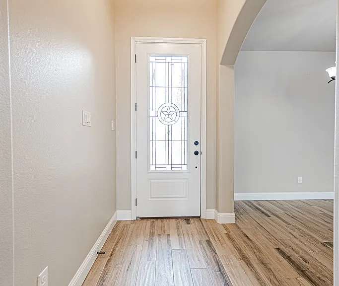 6017 Aurora Way — Photo 3