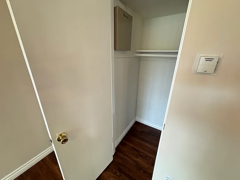 11500 Rochester Ave #11500 — Photo 11