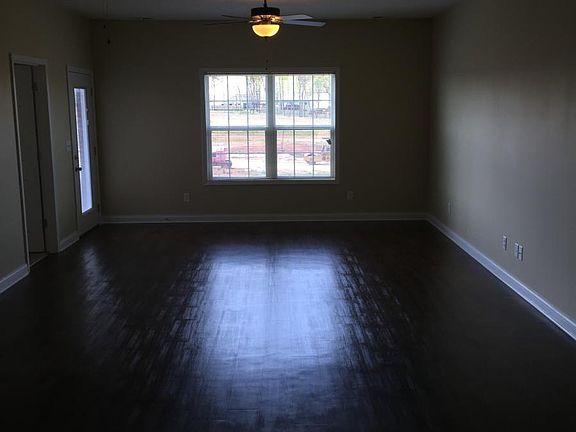 4th image of 105 Winery Ct APT 3