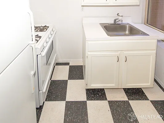 Rented by Brown Harris Stevens | media 13