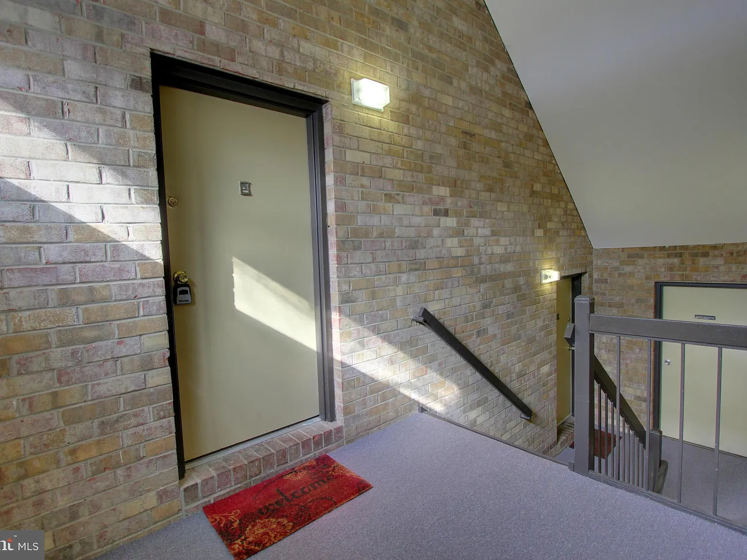 2 bed, 1.5 bath, 960 sqft, $1,750 — Photo 3