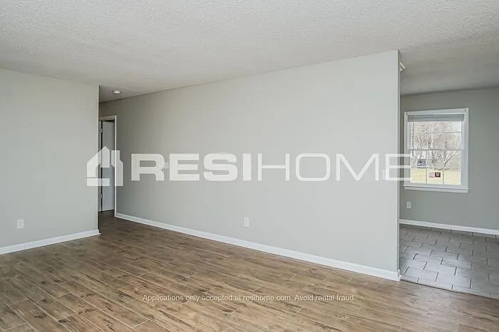 126 Greenwood Cir — Photo 6