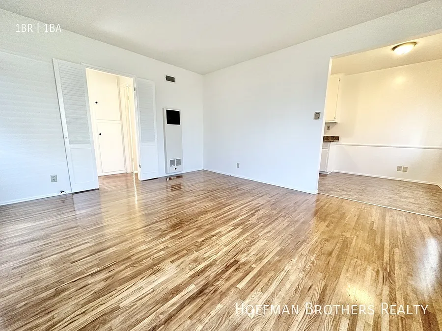 5619 W Jefferson Blvd #3