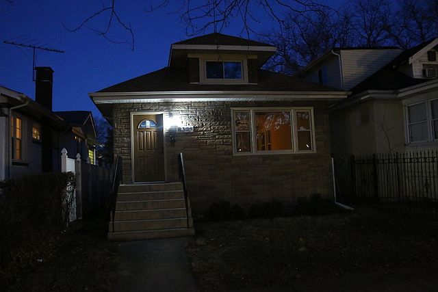 1st image of 6305 N Maplewood Ave