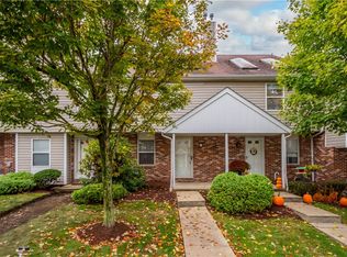 117 Old Village Ln, Bethel Park, PA 15102
