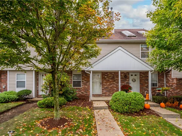 117 Old Village Ln, Bethel Park, PA 15102