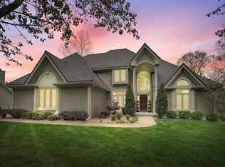 5625 NW Spinnaker Point, Kansas City, MO 64152