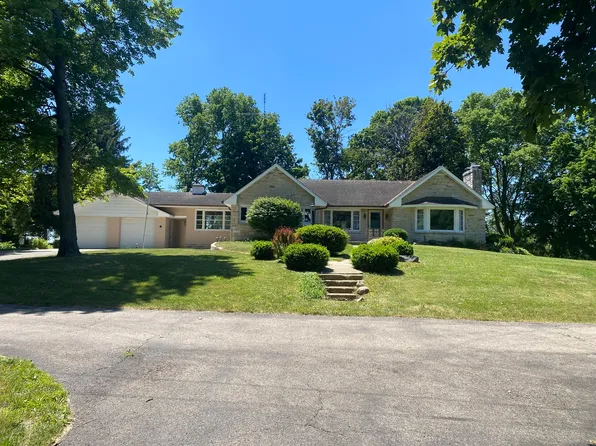 6820 E 1075th St, Granville, IL 61326