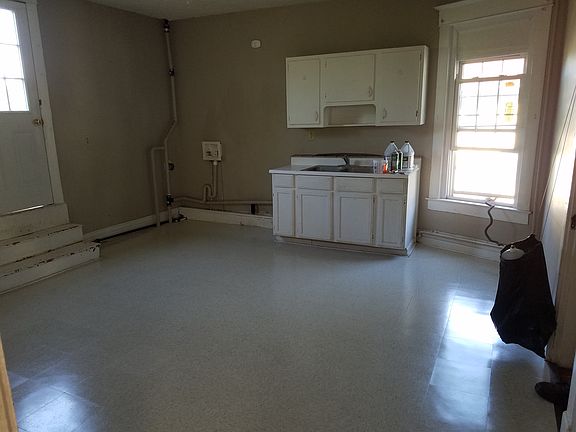 Large Eatin Kitchen