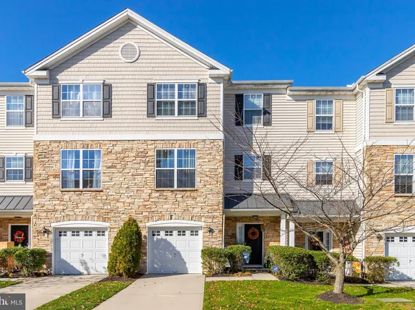 150 Acorn Dr, Mount Royal, NJ 08061