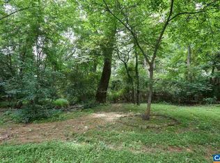 927 Stonehenge Rd, Charlottesville, VA 22901