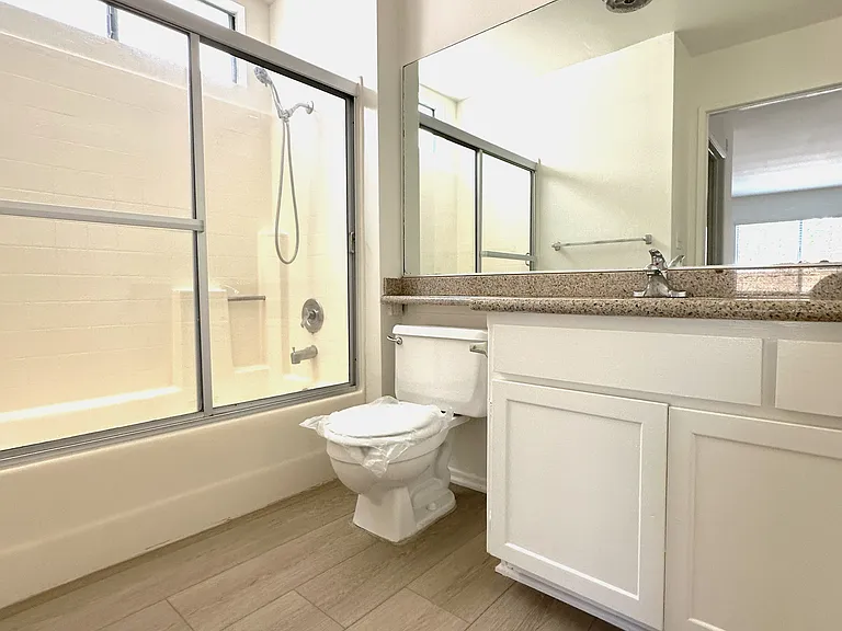 1345 S Westgate Ave #205 — Photo 6