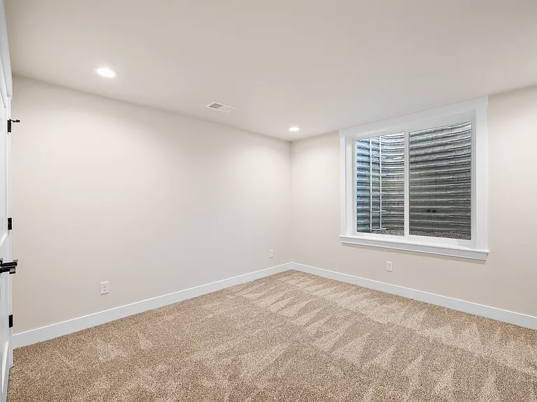 4031 Saddleback Ln — Photo 33