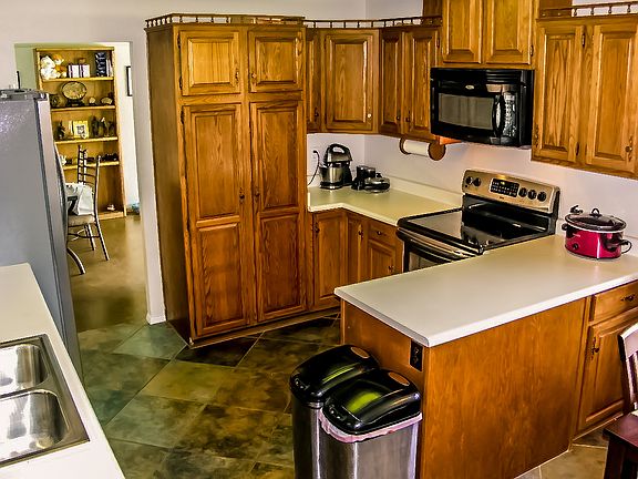 Kitchen (Reverse)