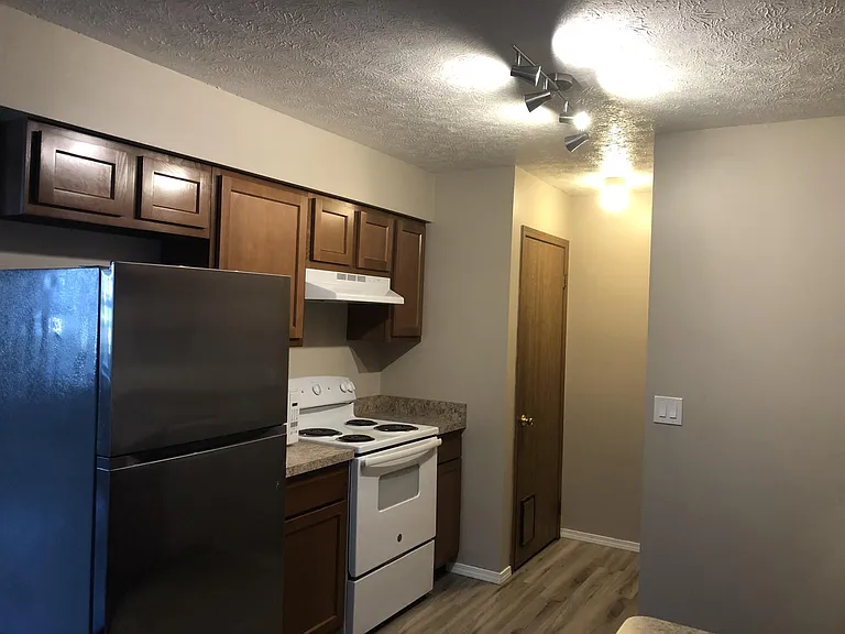 1480 Cedarwood Dr #G — Photo 5