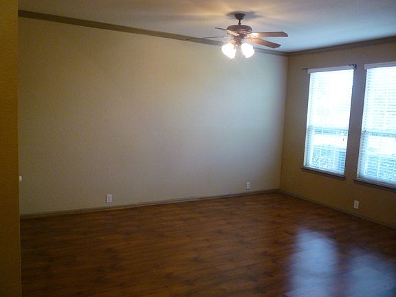 3rd image of 2506 Grayson Way