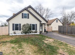 220 Pennbrook Ave, Lansdale, PA 19446