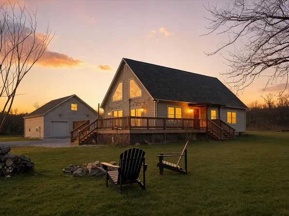 69 Allentown Ln, Stuarts Draft, VA 24477
