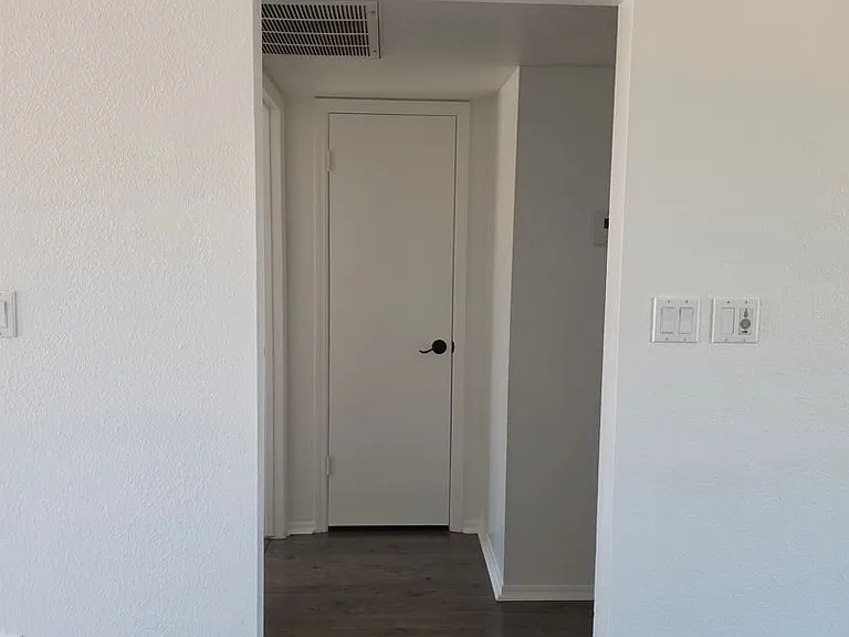 1506 E Palmdale Dr — Photo 13