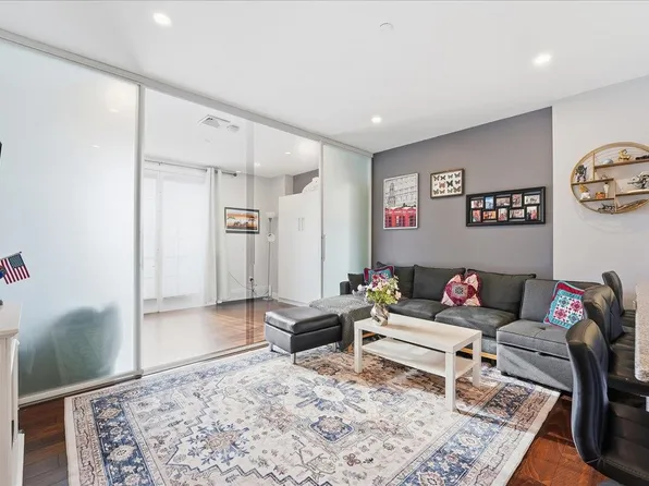 100 Shearwater Ct East image 1 of 40