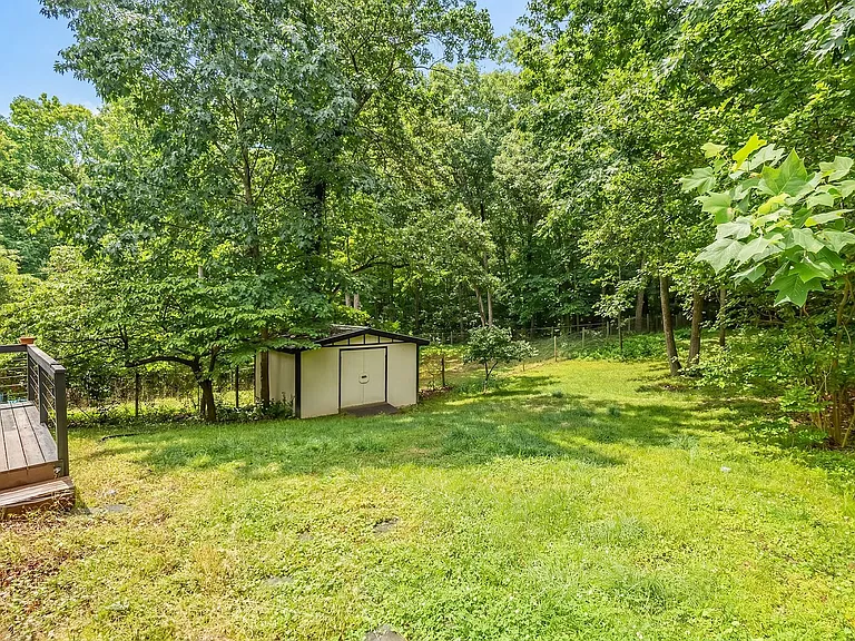 1110 Cherry Dr — Photo 12
