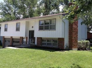 3213 W 22nd St, Lawrence, KS 66047