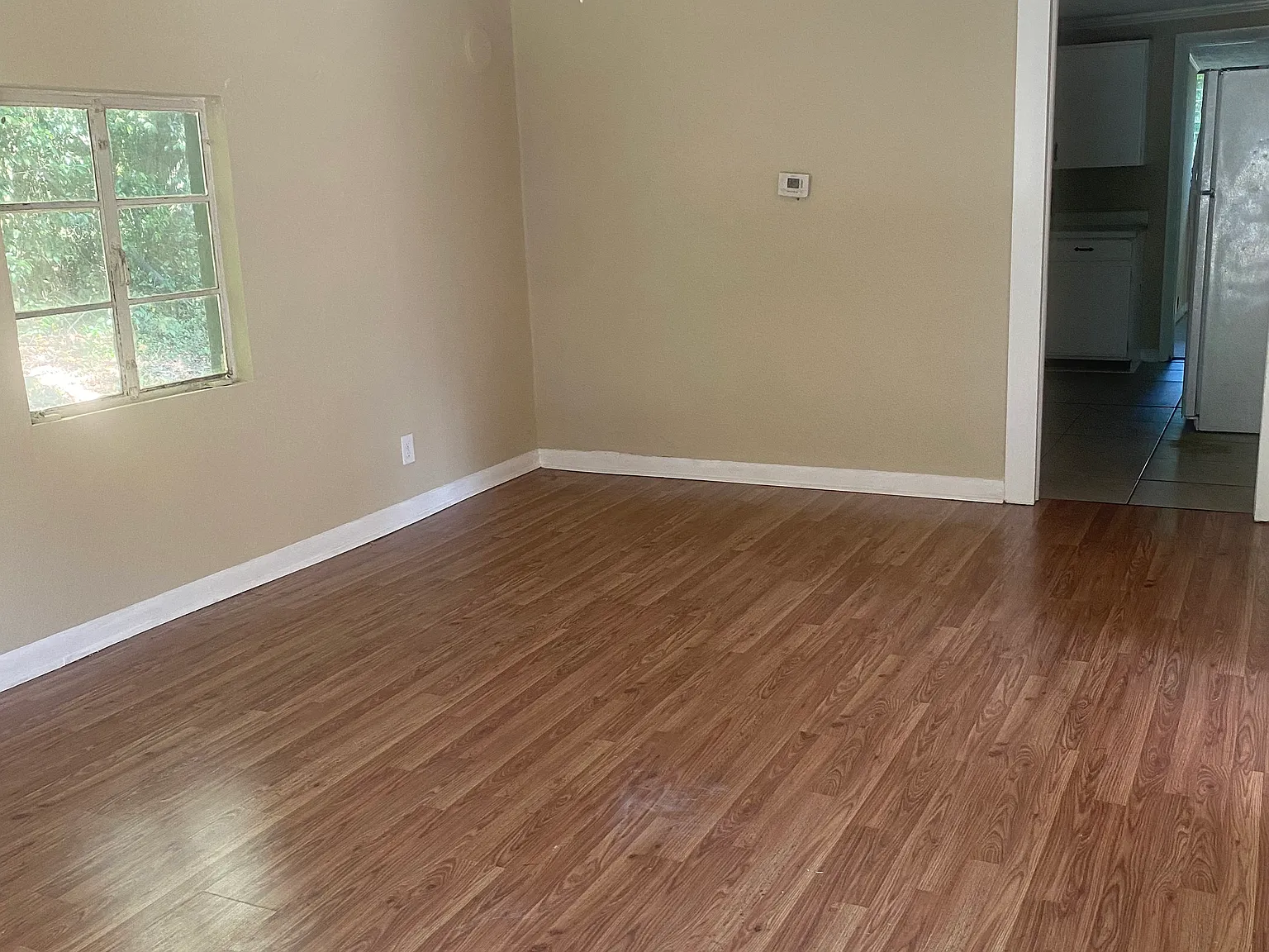 3 bed, 850 sqft, $1,200 — Photo 3