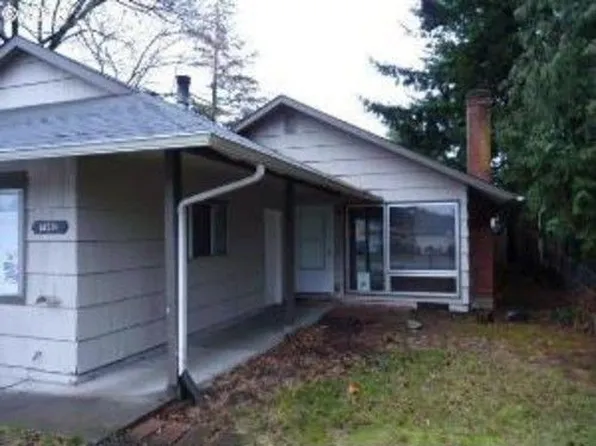 16234 SE Salmon St, Portland, OR 97233