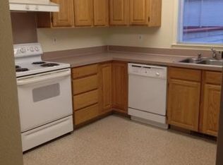 19 Elwood Point Rd APT H, Bremerton, WA 98312